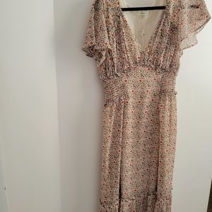 Brand New! Max Studio Size Medium Floral Ruffled Midi Dress Vneck